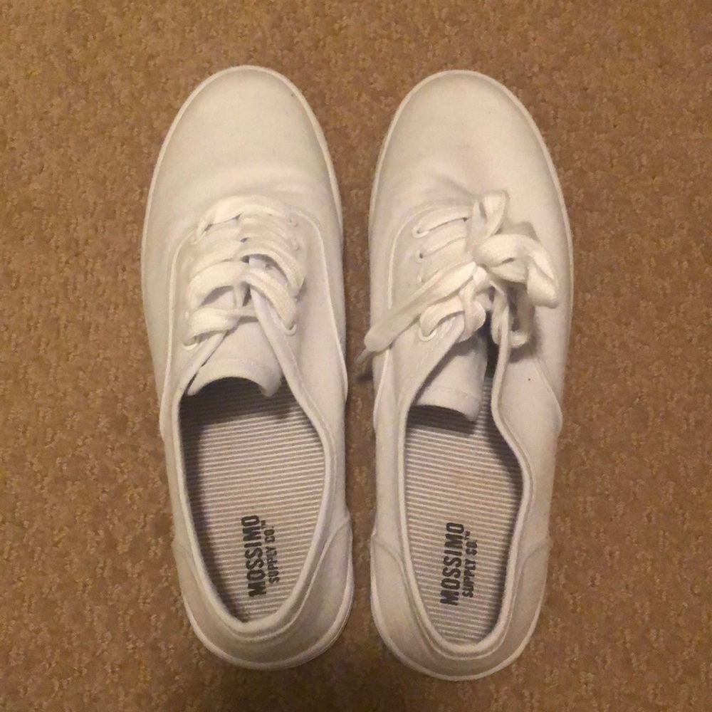 Missimo supply co. White flats tennis shoes
